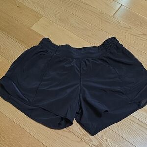 Lululemon Women's Black Short-Shorts